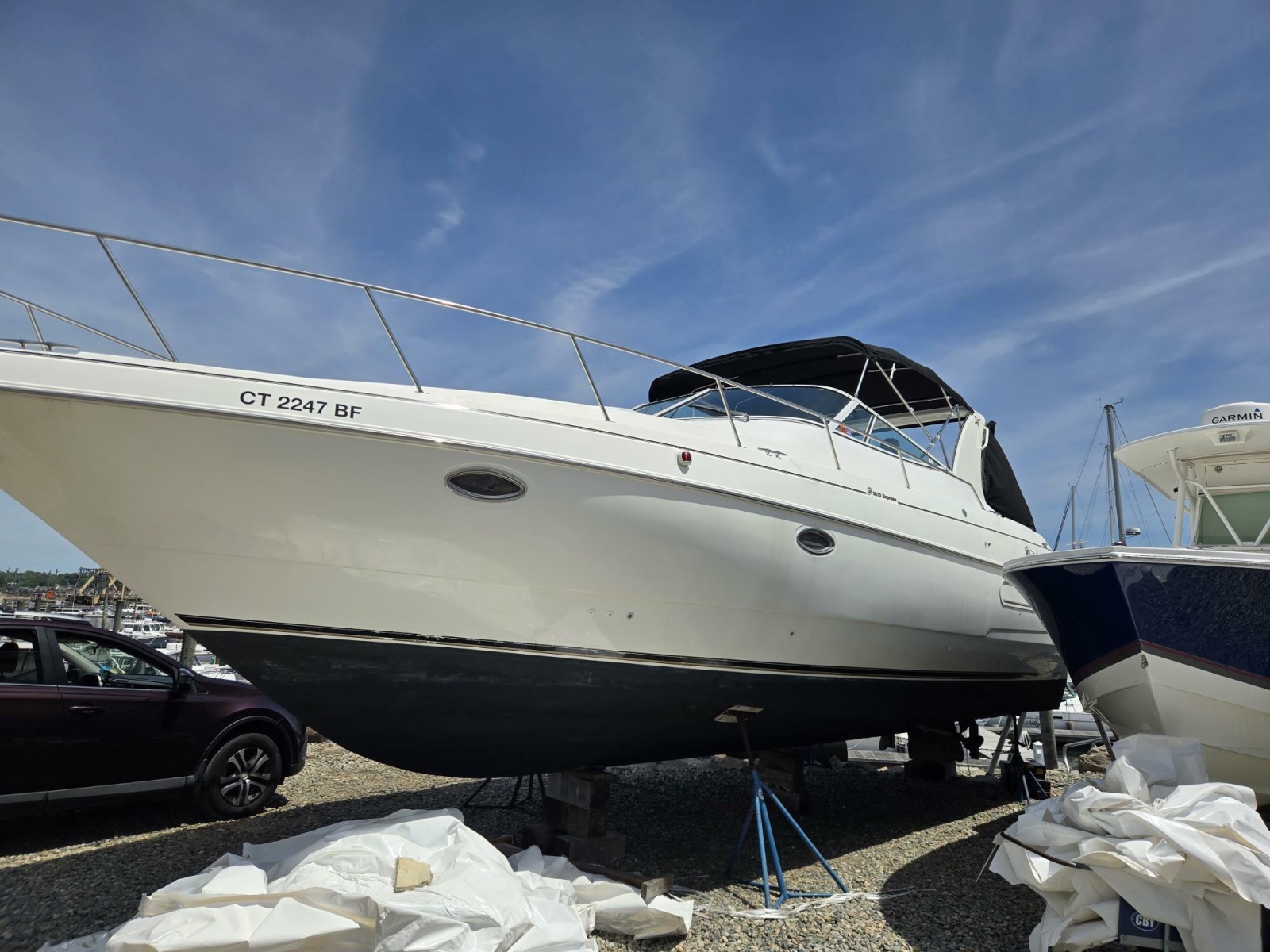 2002 Cruisers Yachts 3572
