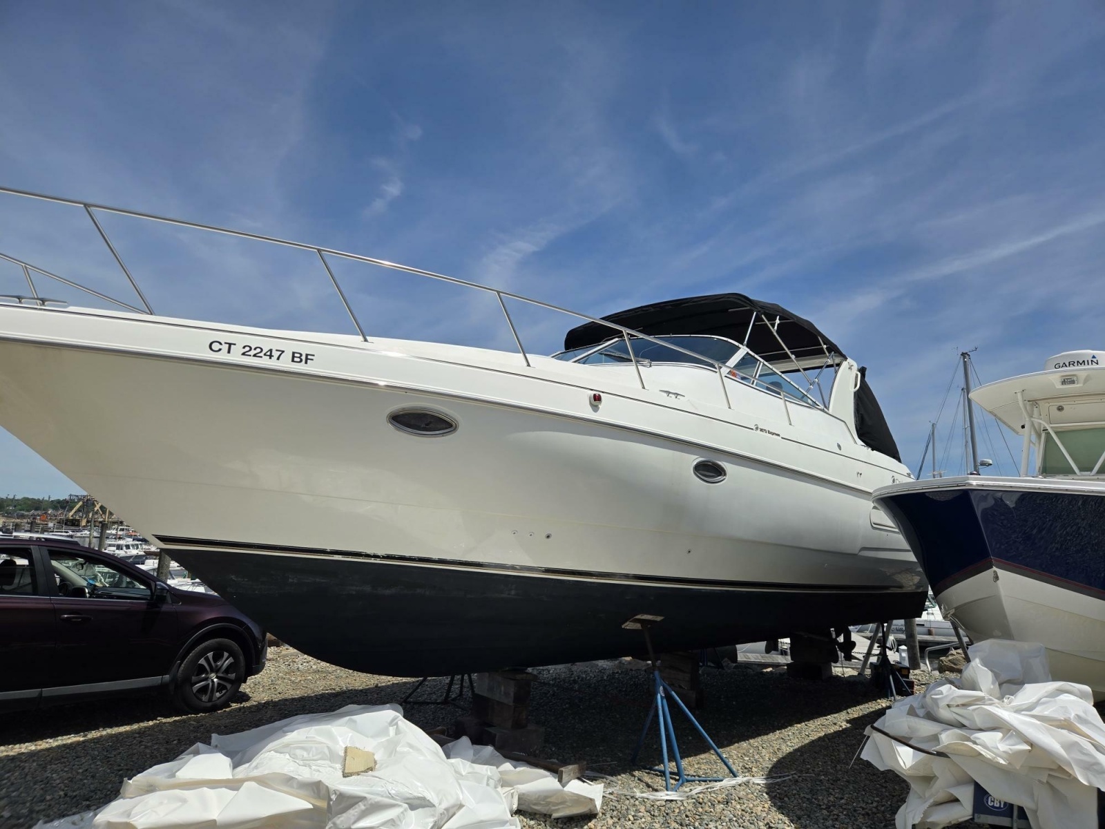 2002 Cruisers Yachts 3572