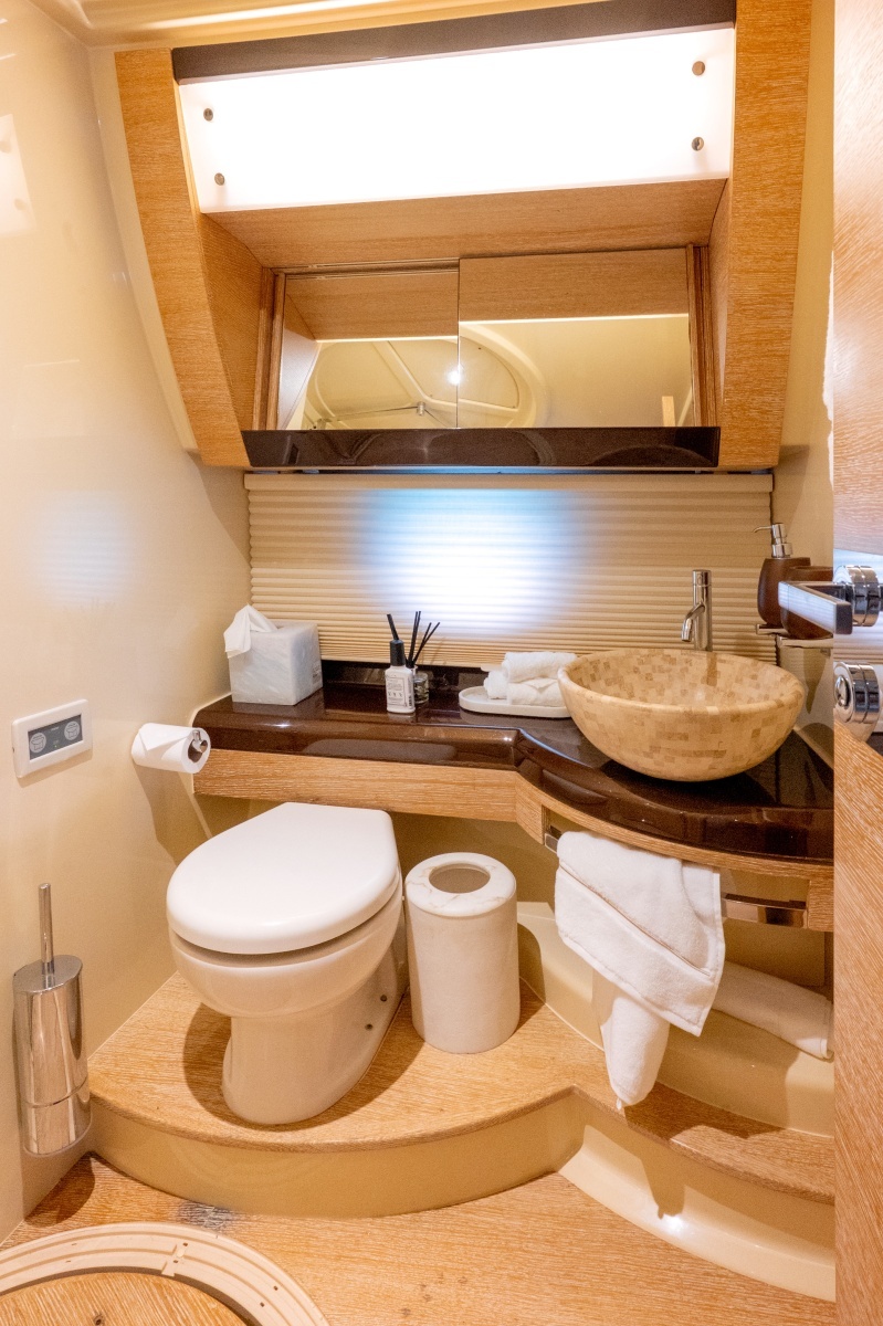 2011 Azimut 58 Fly