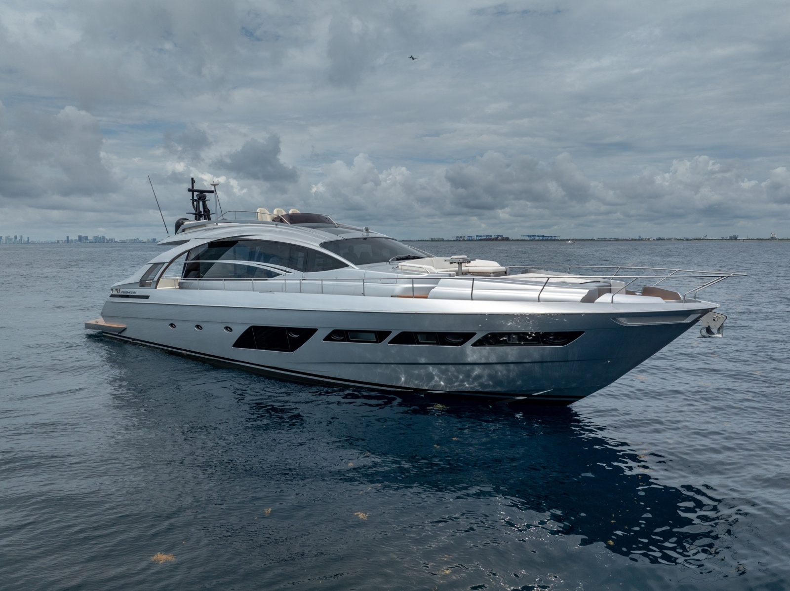83ft Pershing Yacht For Sale