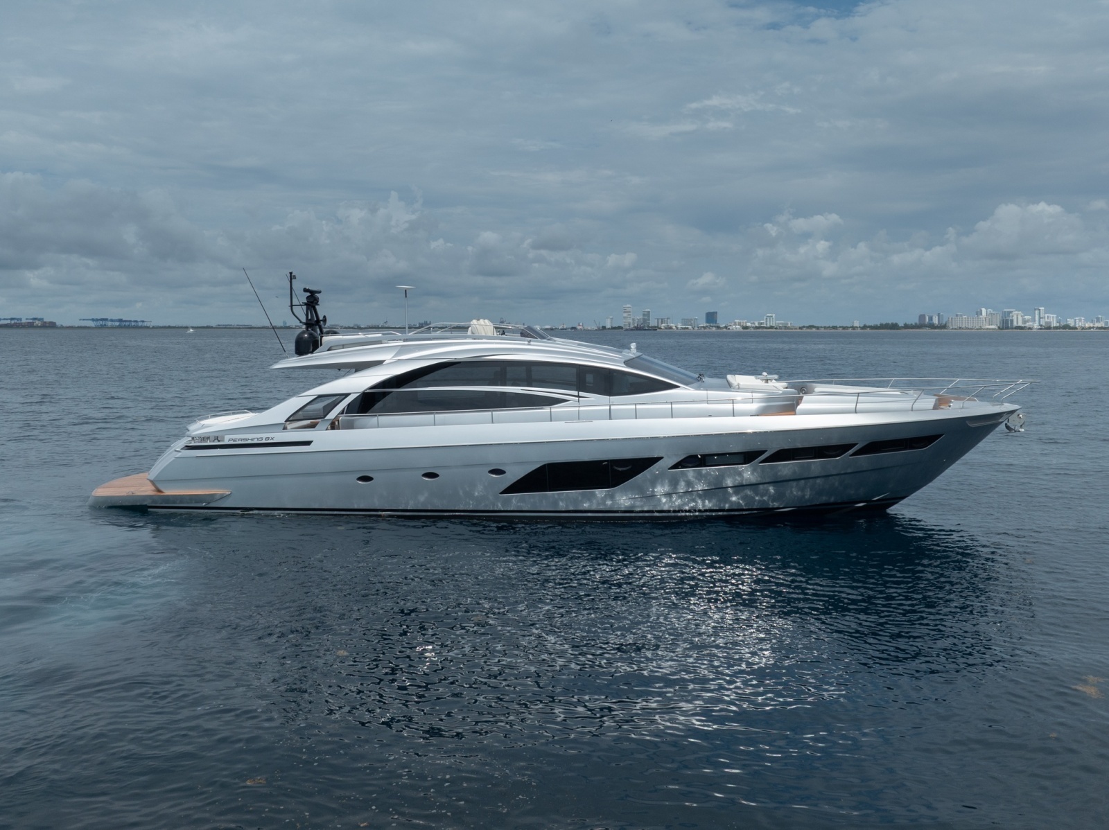 83ft Pershing Yacht For Sale