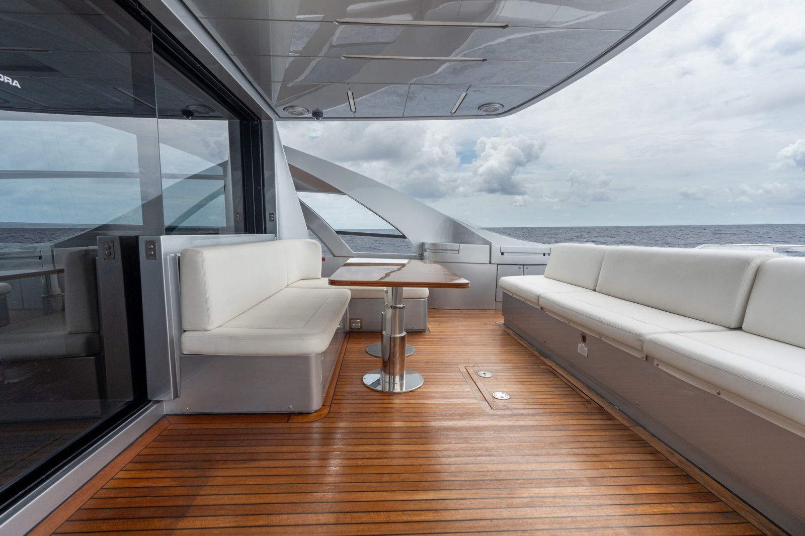 83ft Pershing Yacht For Sale