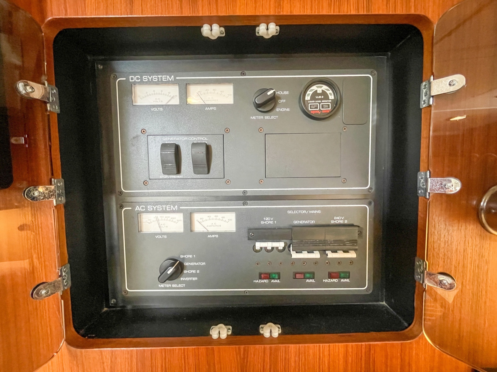 2004 Tiara 3800 Open DC/AC panel
