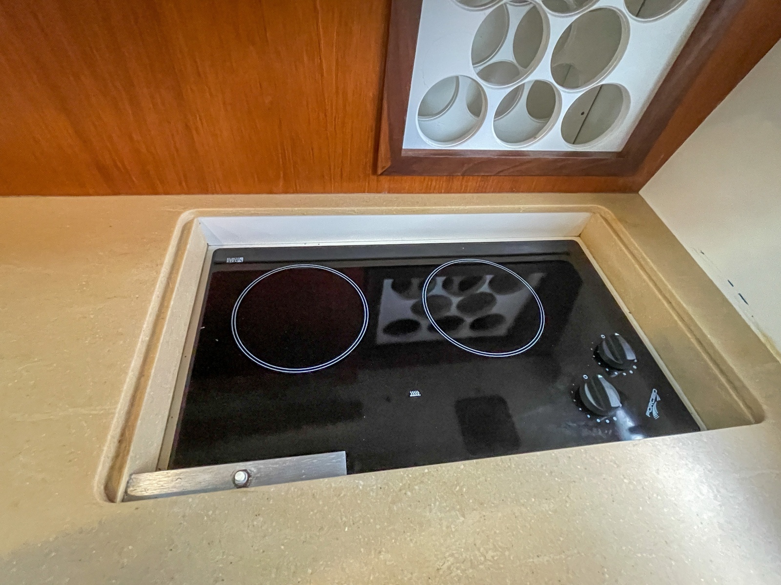 2004 Tiara 3800 Open 2 burner cooktop