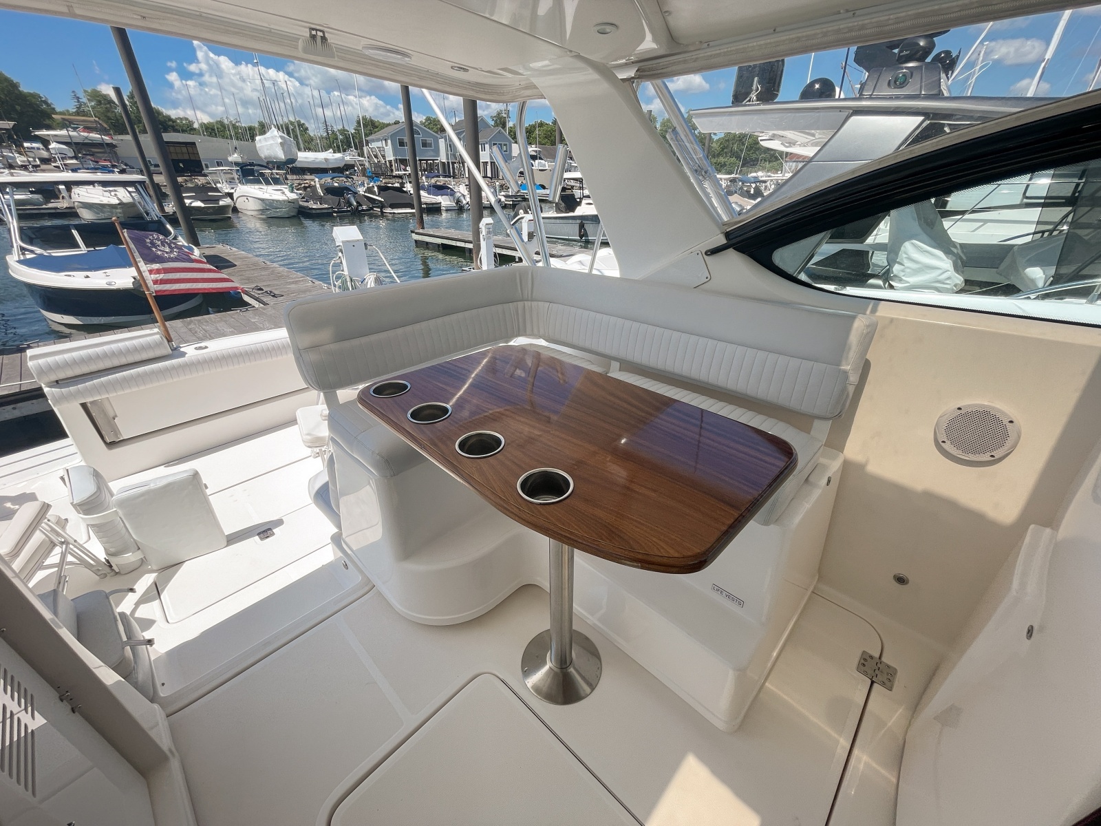 2004 Tiara 3800 Open helmdeck table