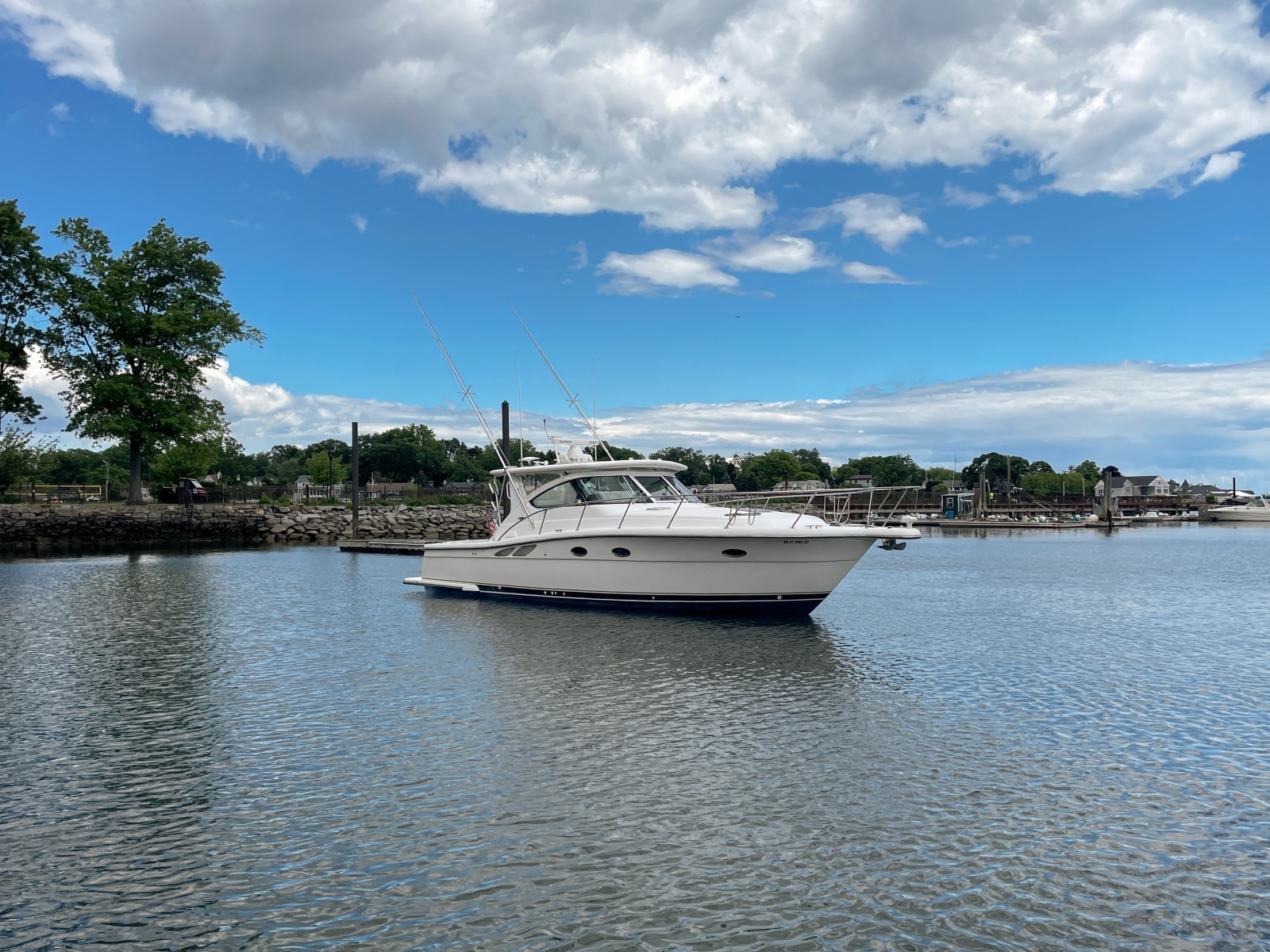 2004 Tiara 3800 Open starboard mid quarter