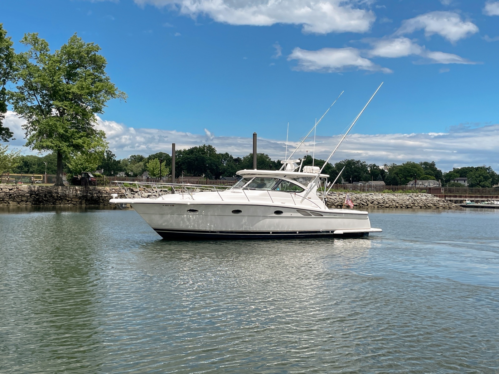 2004 Tiara 3800 Open port beam