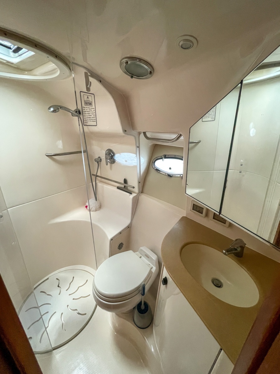 2004 Tiara 3800 Open head, shower and basin
