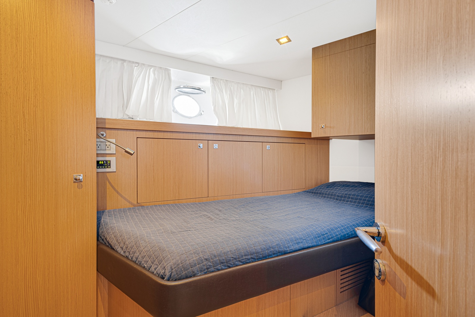 2013 Ferretti Yachts F800