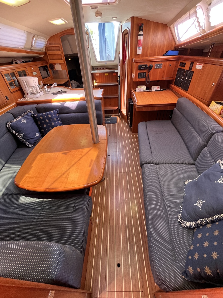 2006 Hunter 36