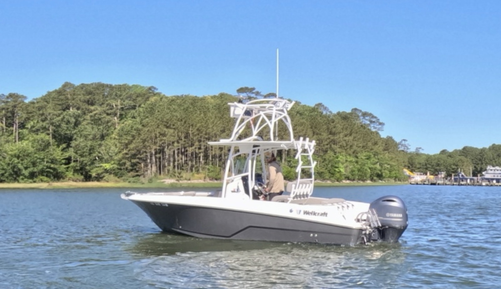 2020 Wellcraft 222 Fisherman