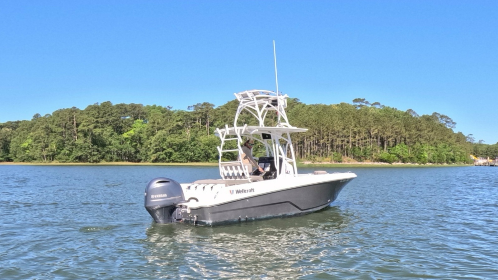 2020 Wellcraft 222 Fisherman