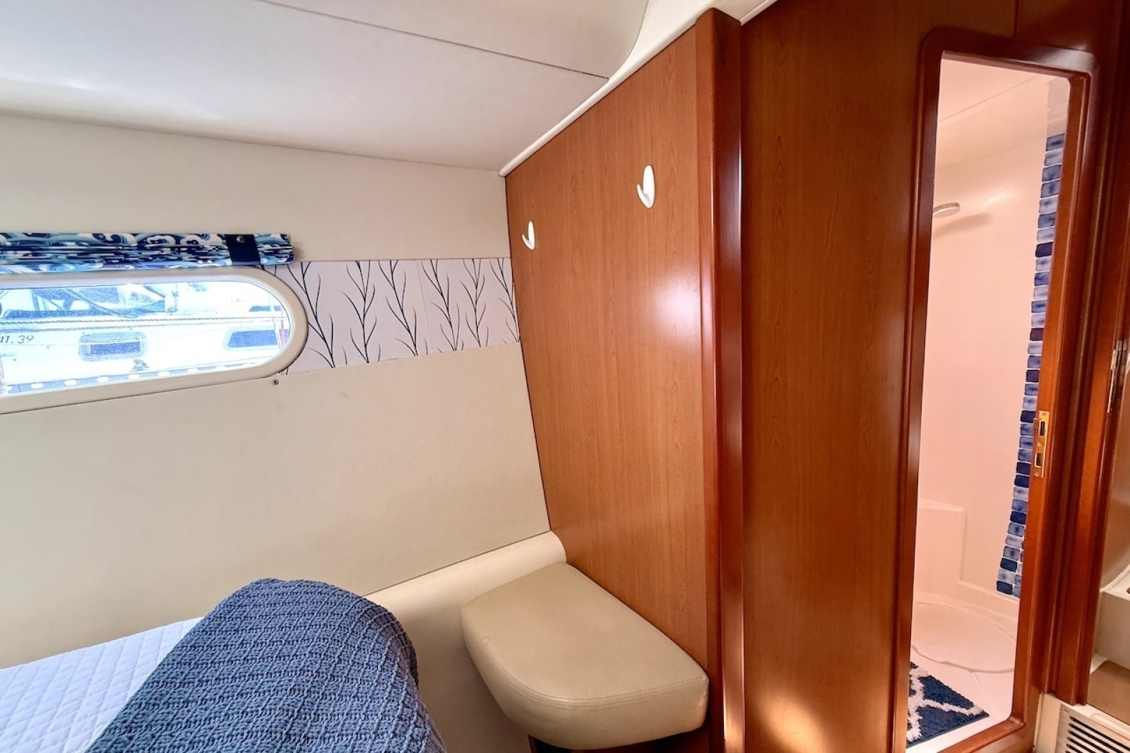 2010 Leopard 46
