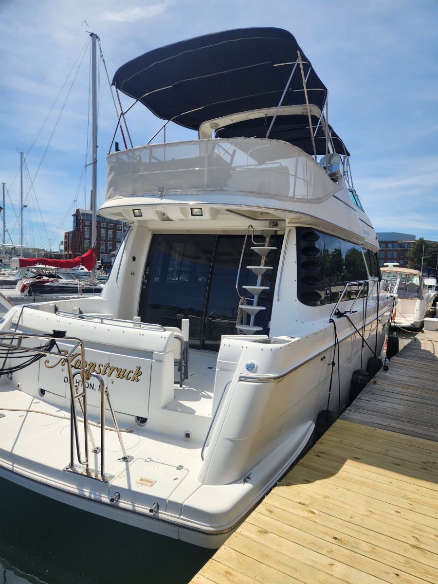 1998 Carver Voyager