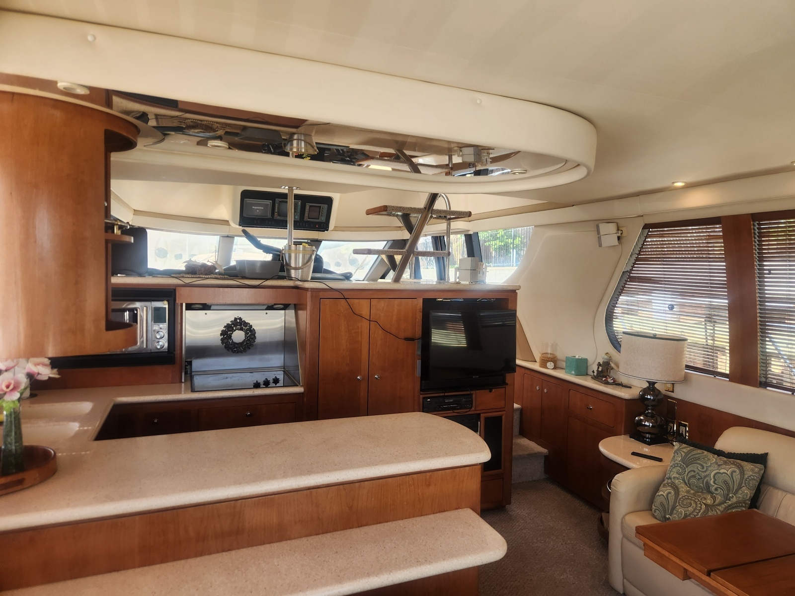 1998 Carver Voyager