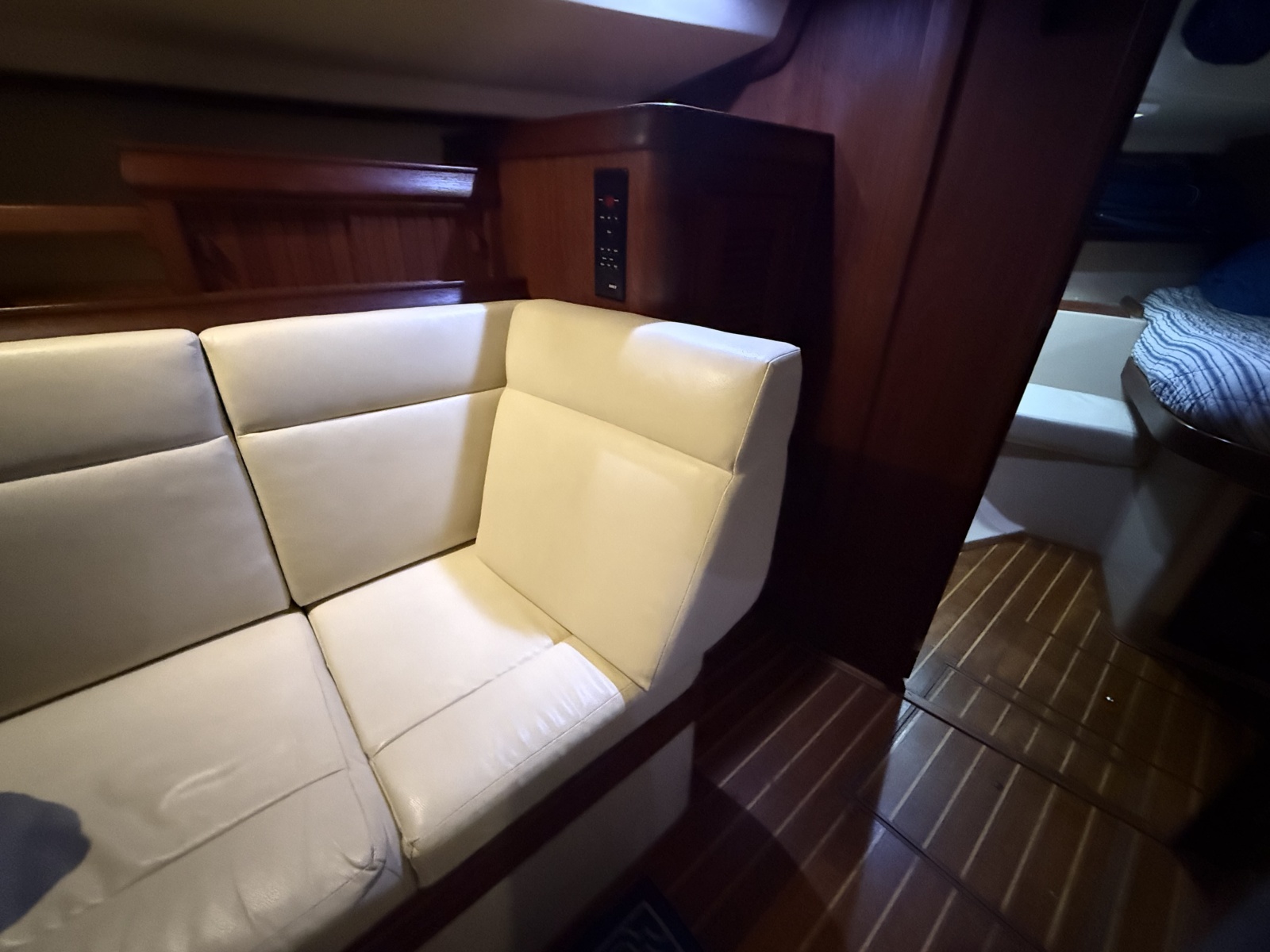 1997 Island Packet 350