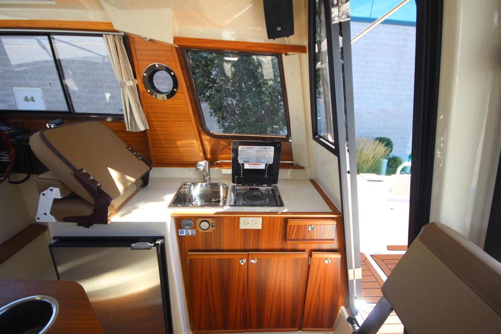 Boat Show Special Pricing 25ft Ranger Tugs Yacht For Sale