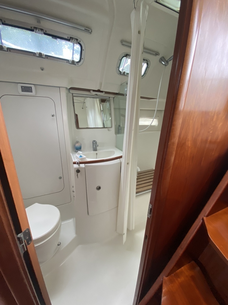Excalibur 37ft Beneteau Yacht For Sale