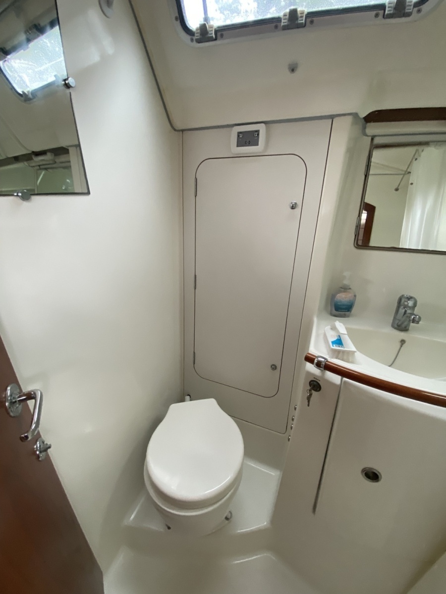 Excalibur 37ft Beneteau Yacht For Sale