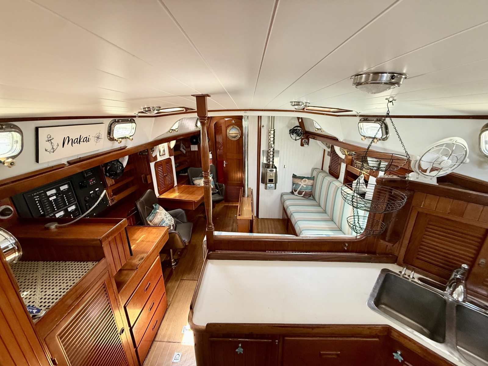 1985 Tayana Vancouver 42