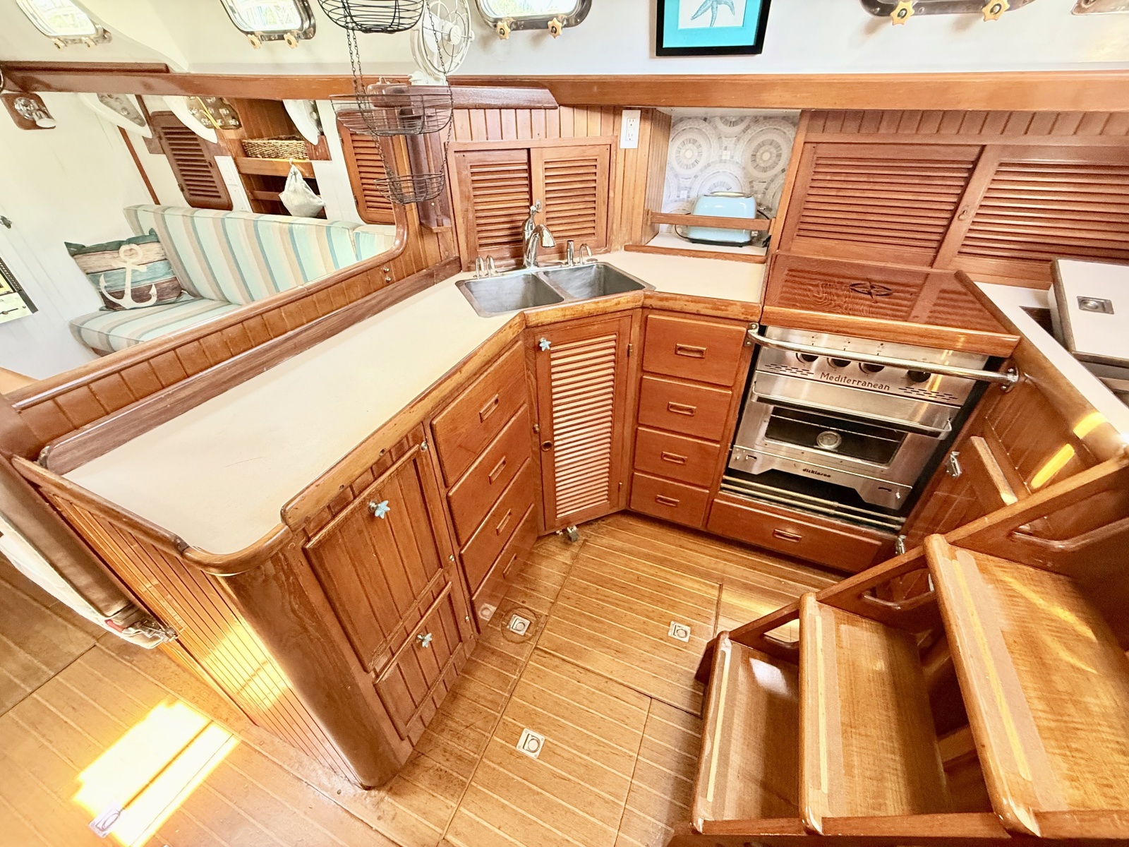 1985 Tayana Vancouver 42