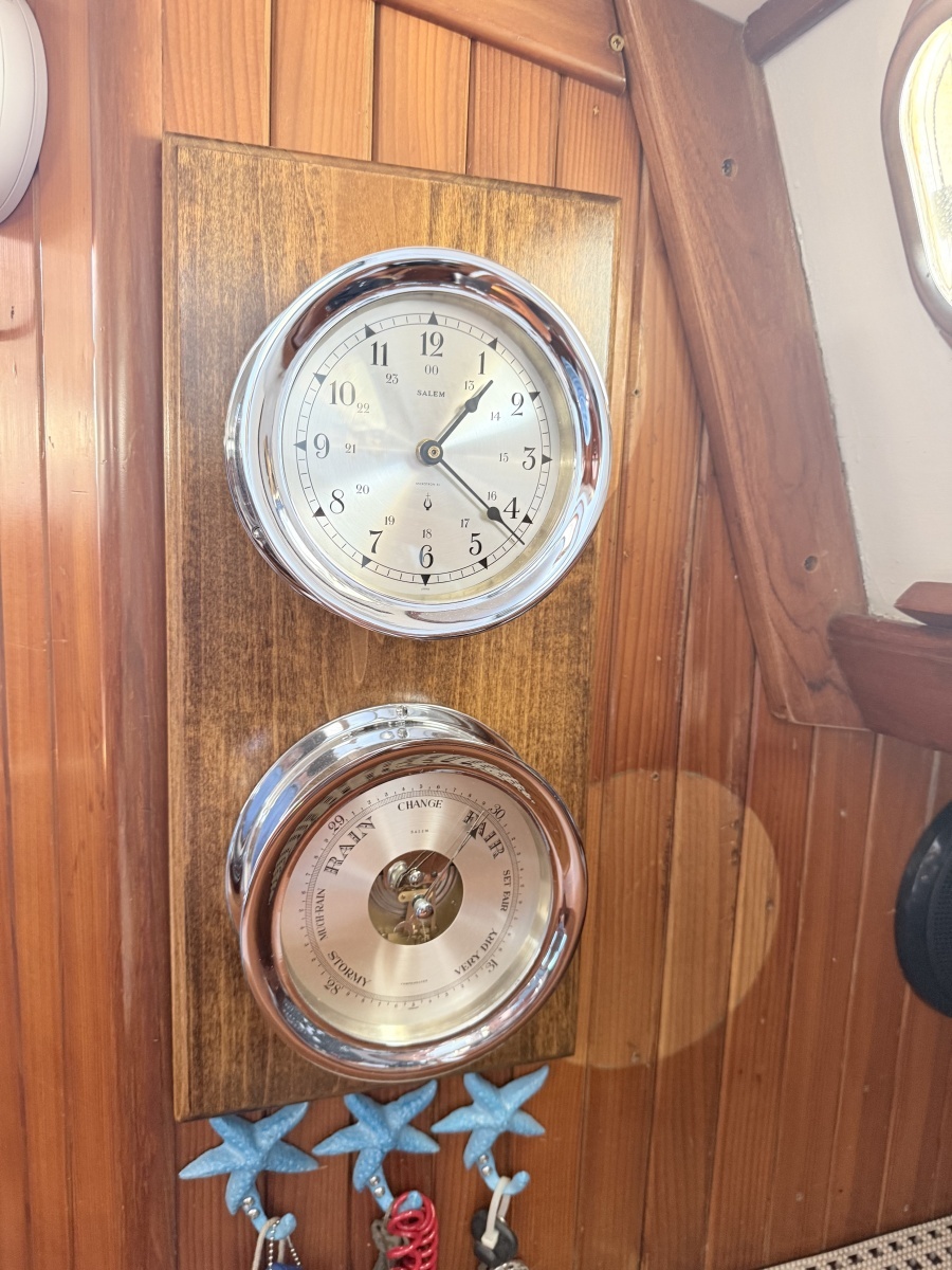 1985 Tayana Vancouver 42