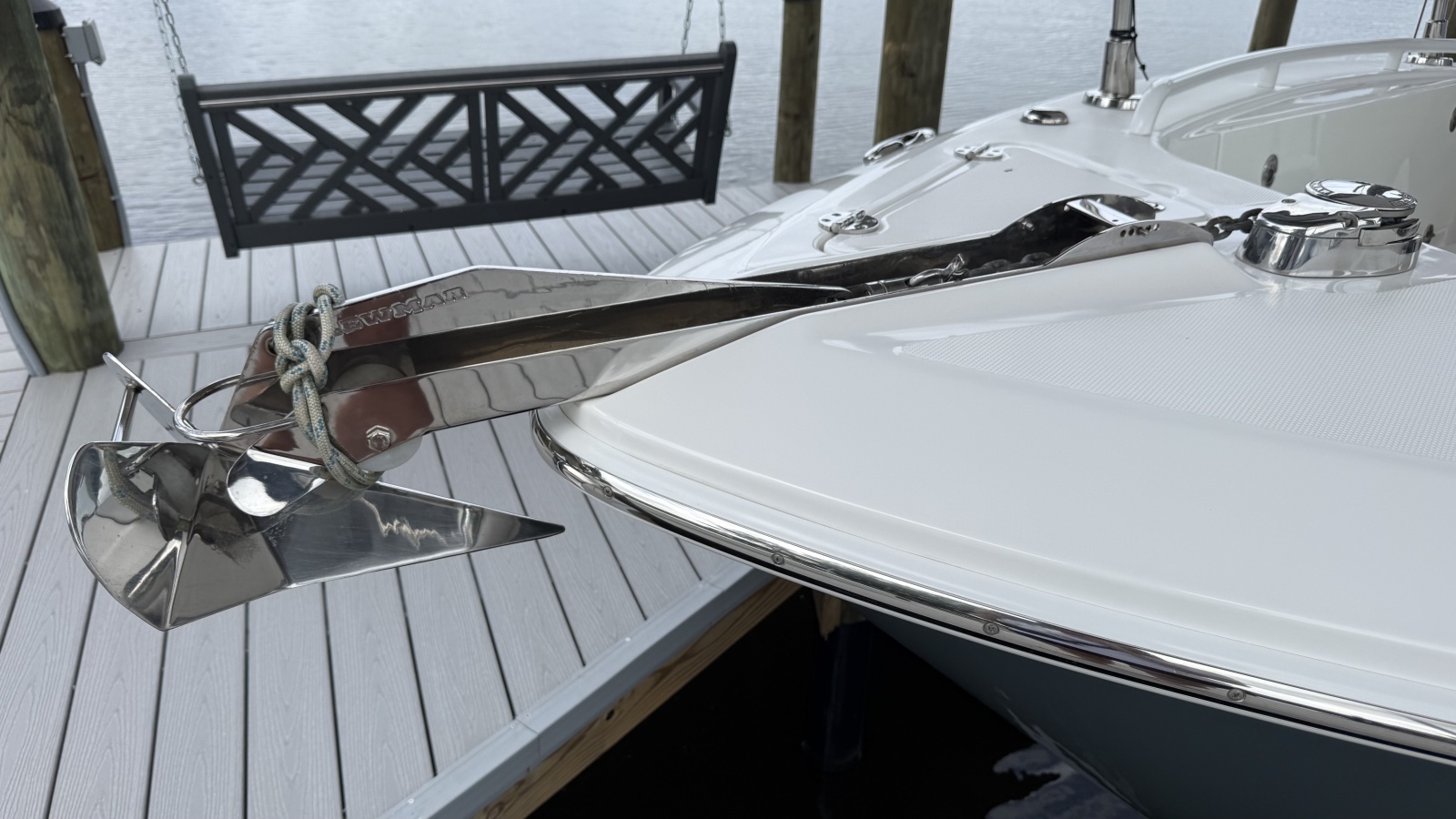 2016 Everglades 295 Center Console