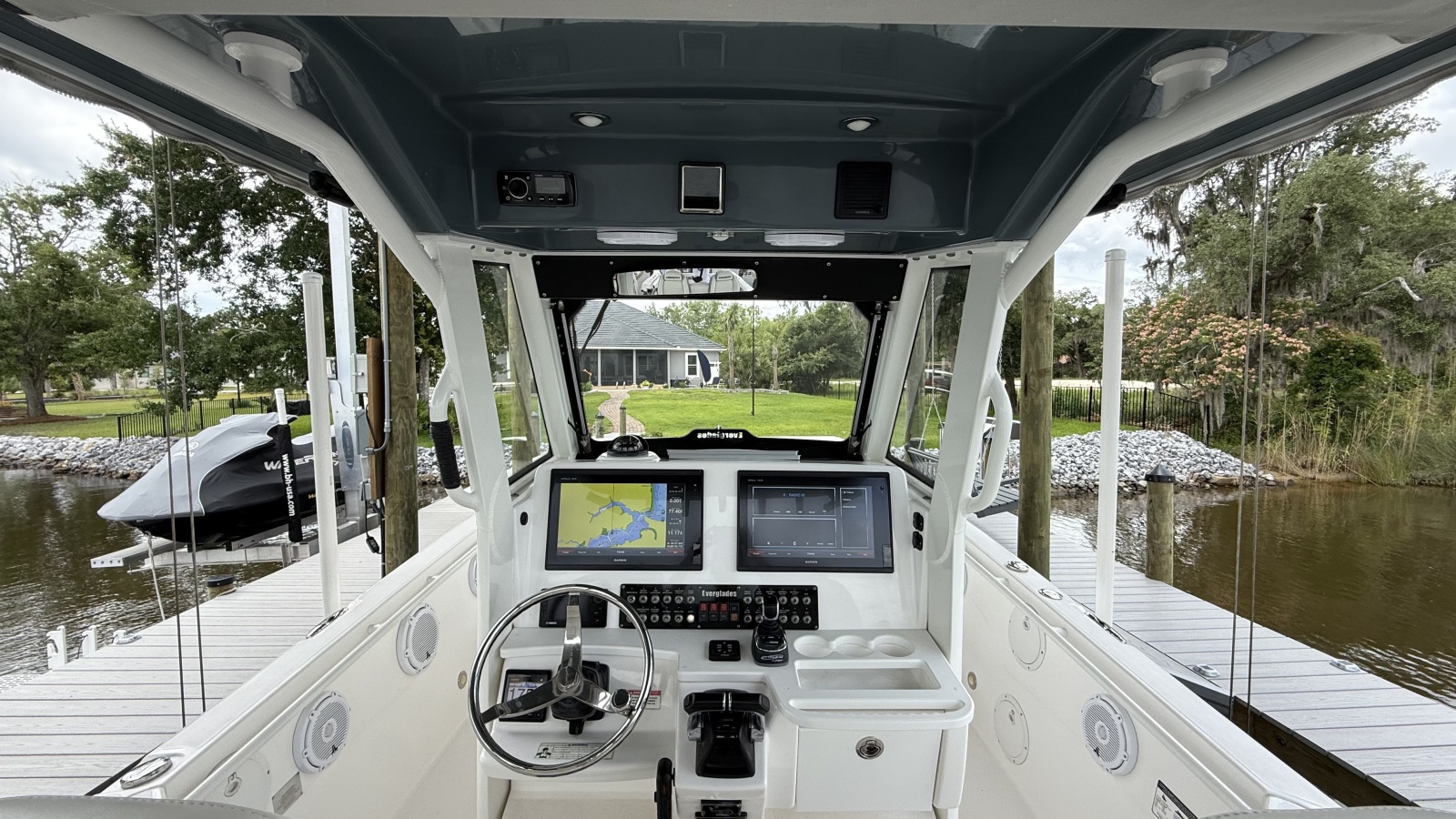 29' 2016 Everglades 295