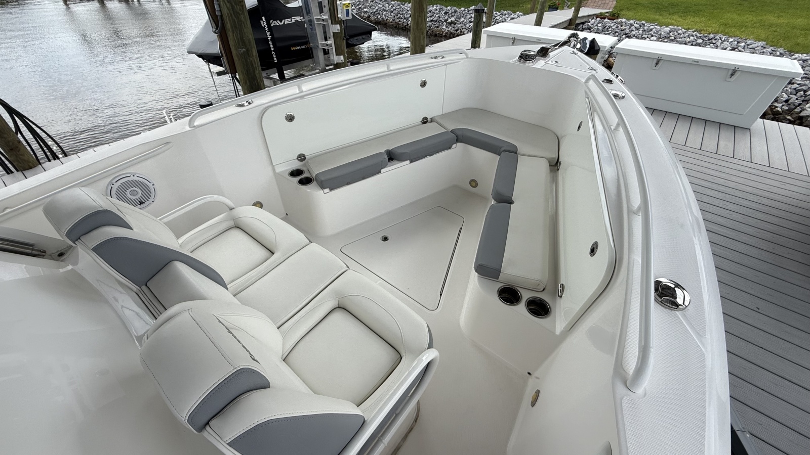 29' 2016 Everglades 295