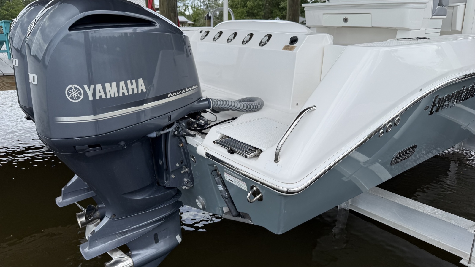 29' 2016 Everglades 295