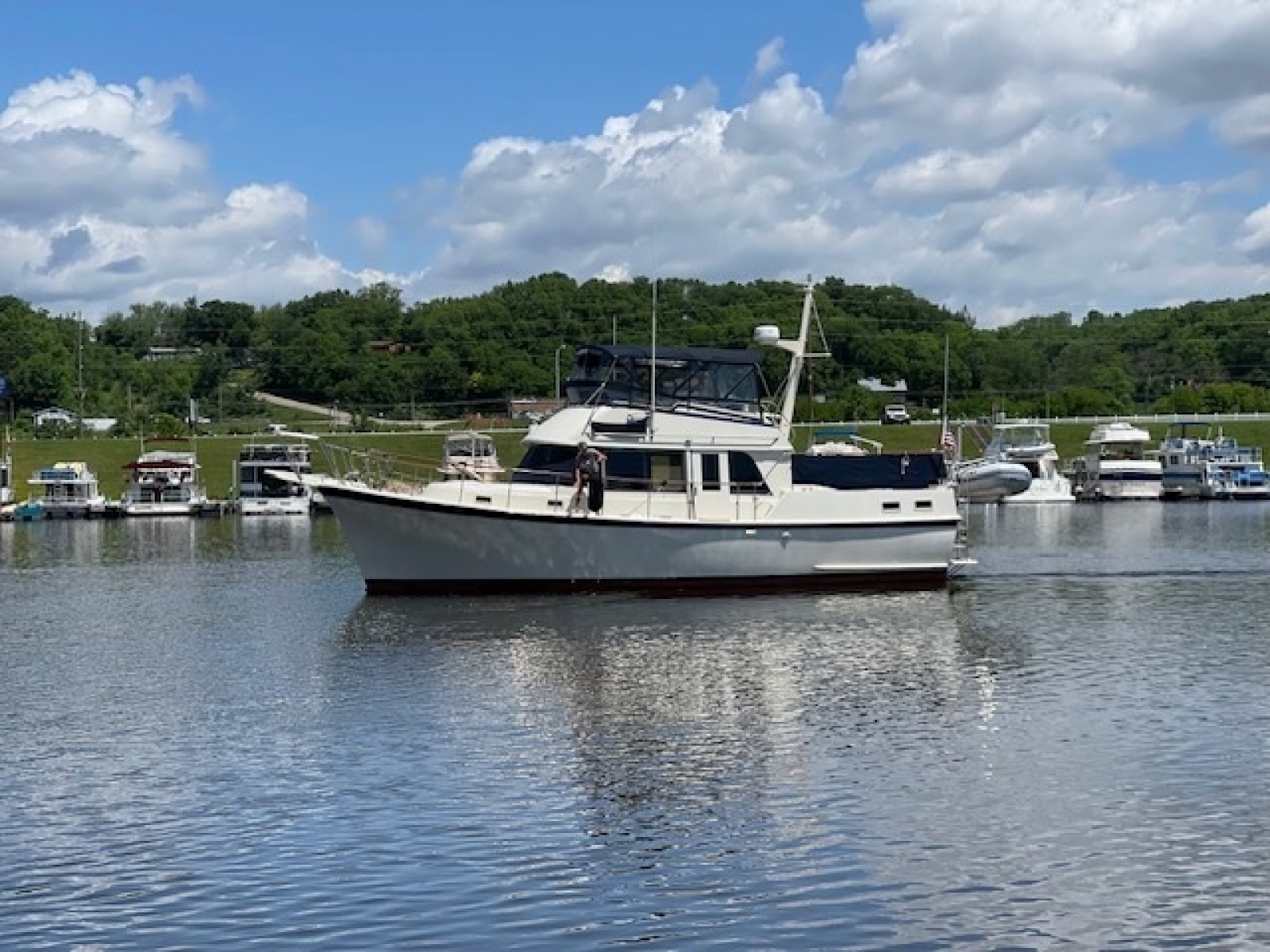 42' Hatteras port profile