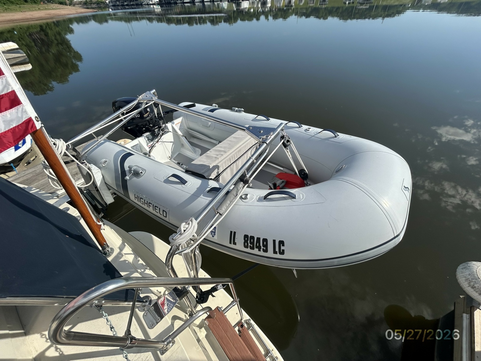 42' Hatteras tender1