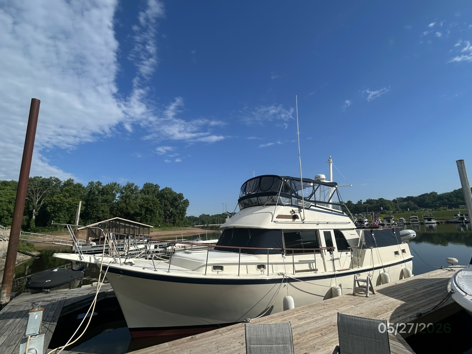 42' Hatteras port forward profile2
