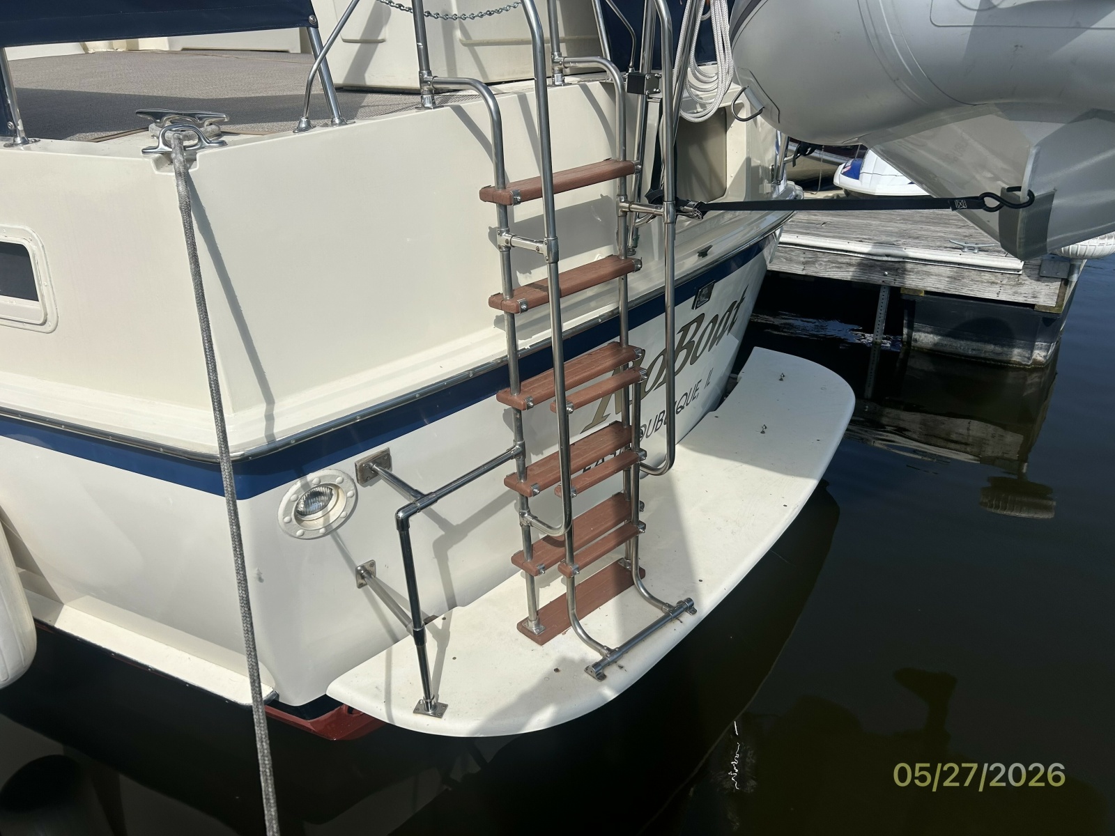 42' Hatteras swimplatform