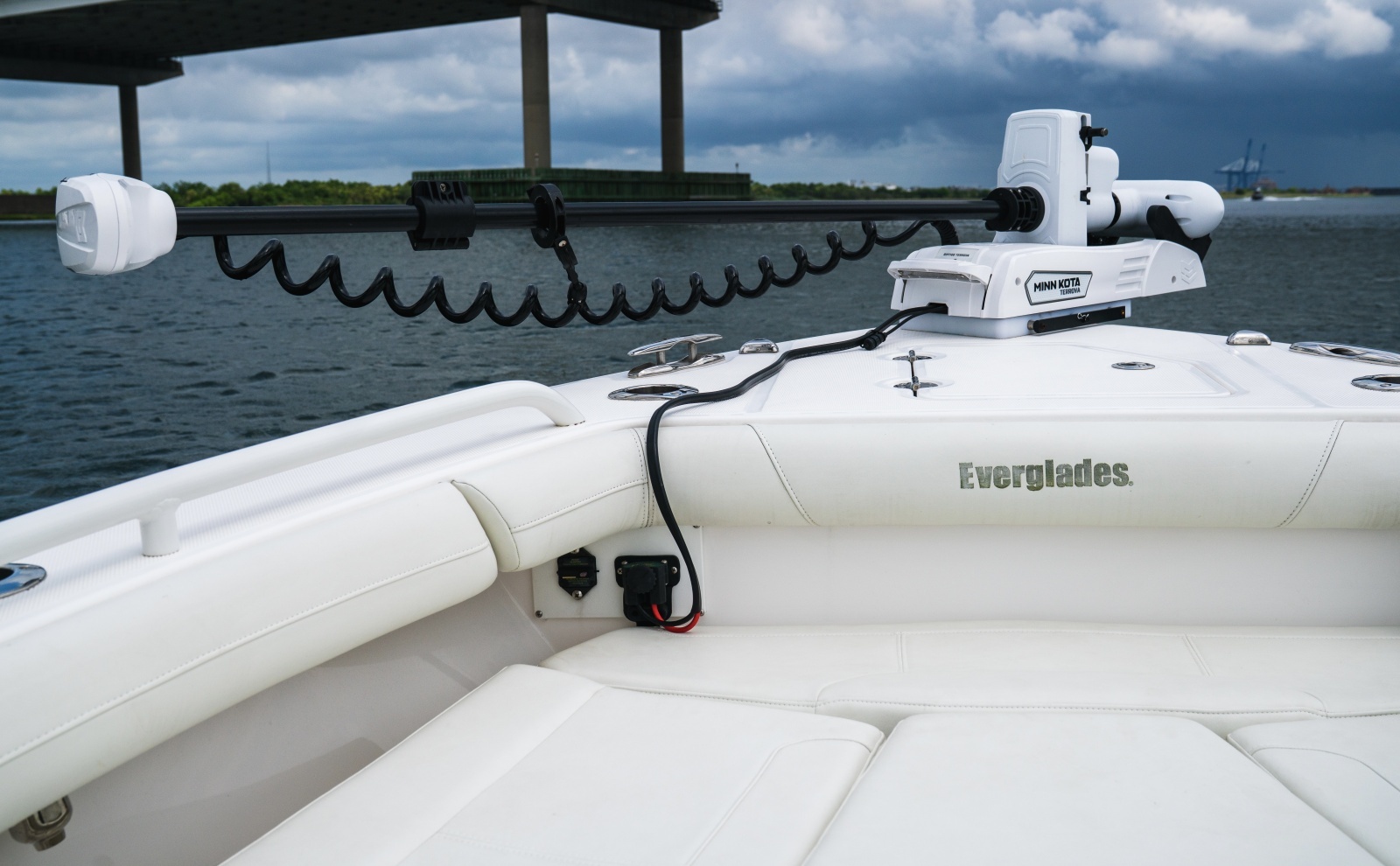 2020 Everglades 253CC