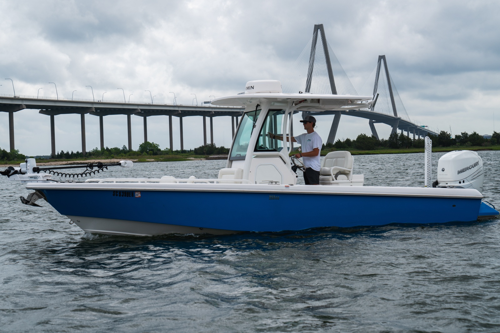 2020 Everglades 253CC