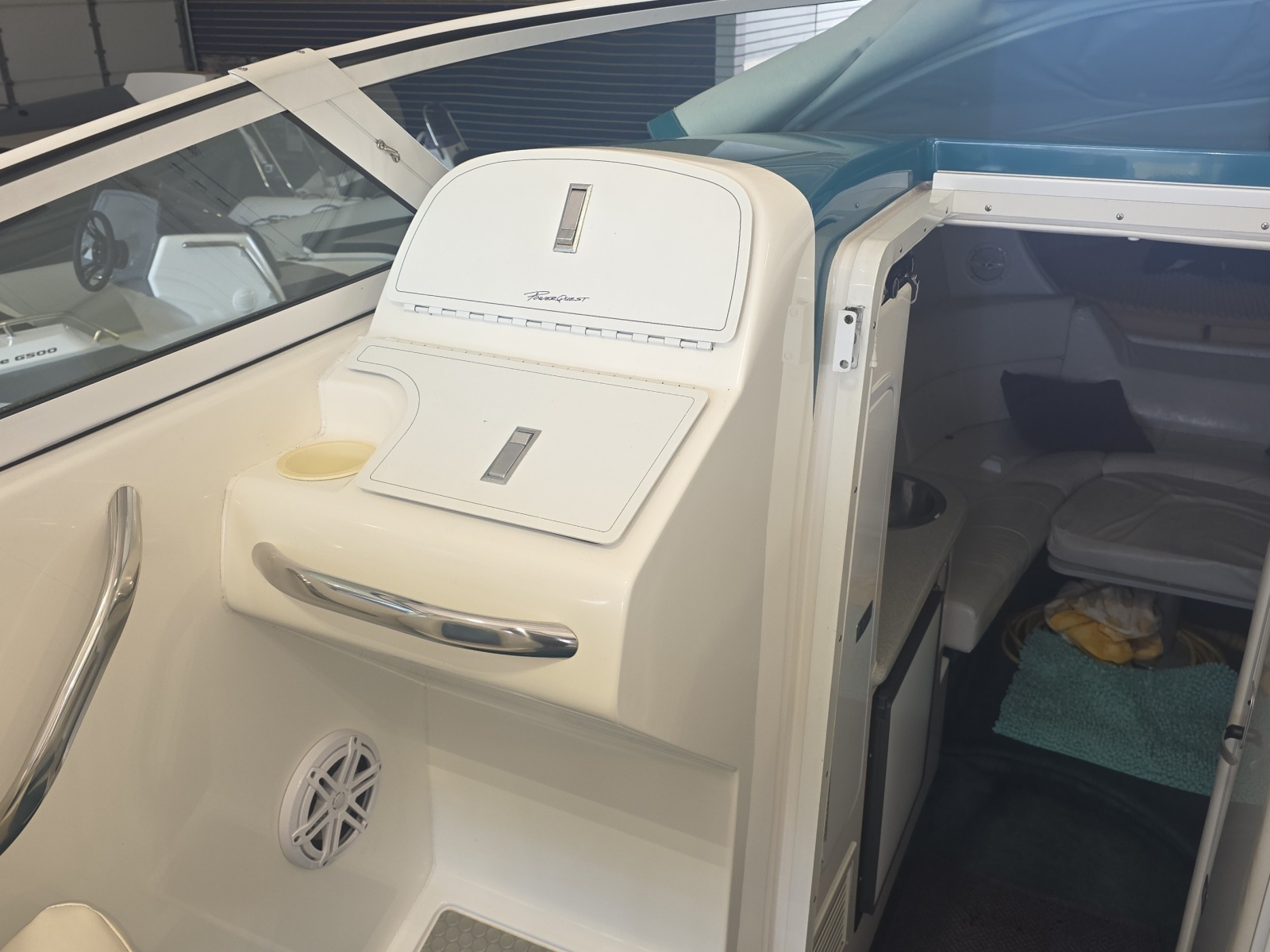 2000 Powerquest 380 Avenger photo 17