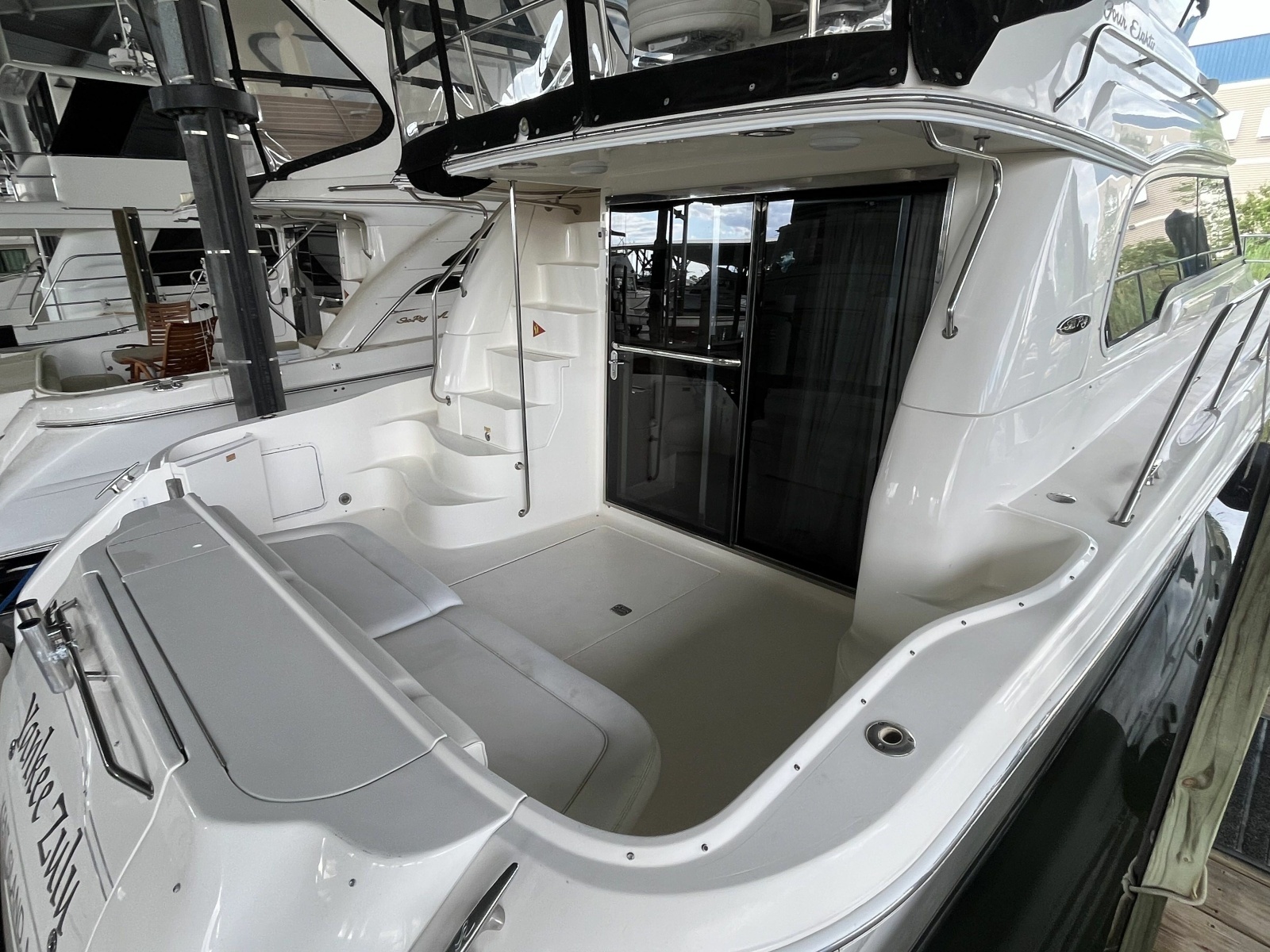 2003 Sea Ray 480 Sedan Bridge