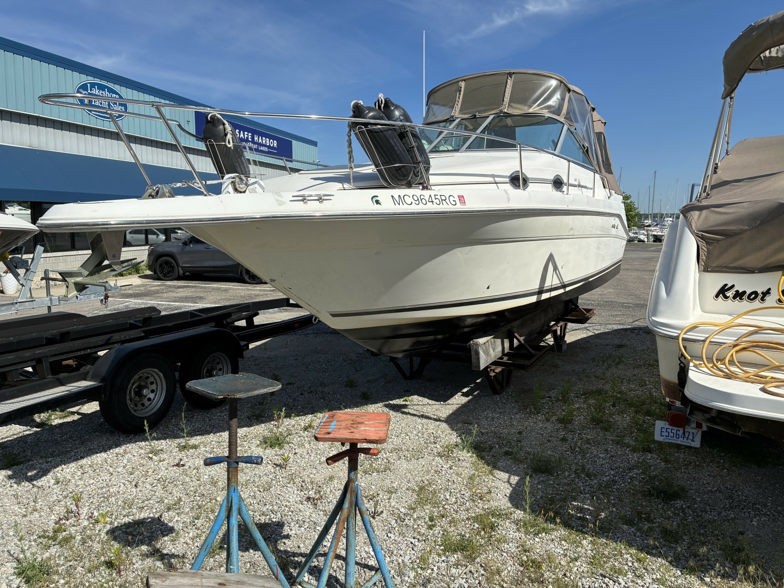 27ft Sea Ray Yacht For Sale