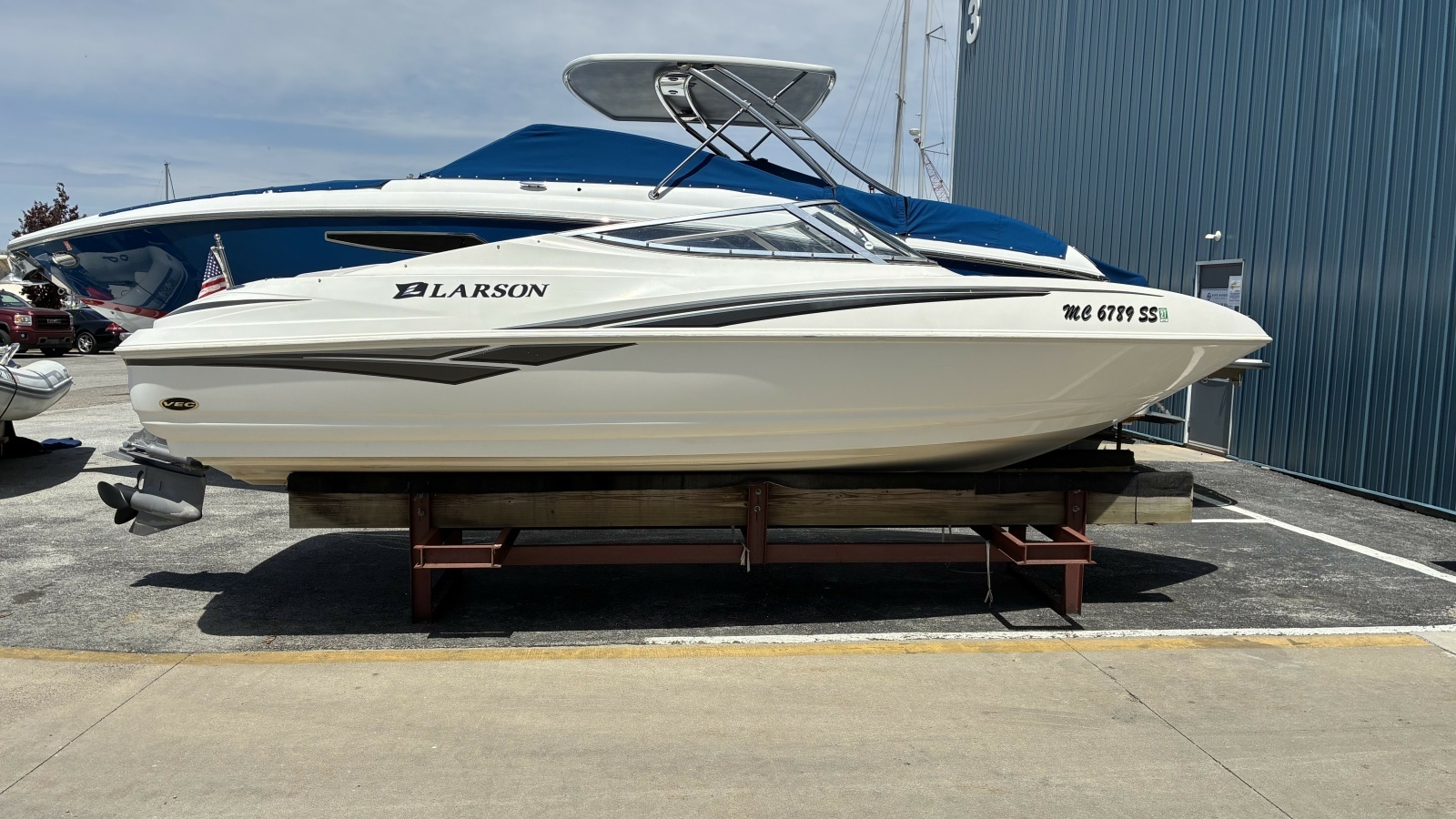 20ft Larson Yacht For Sale