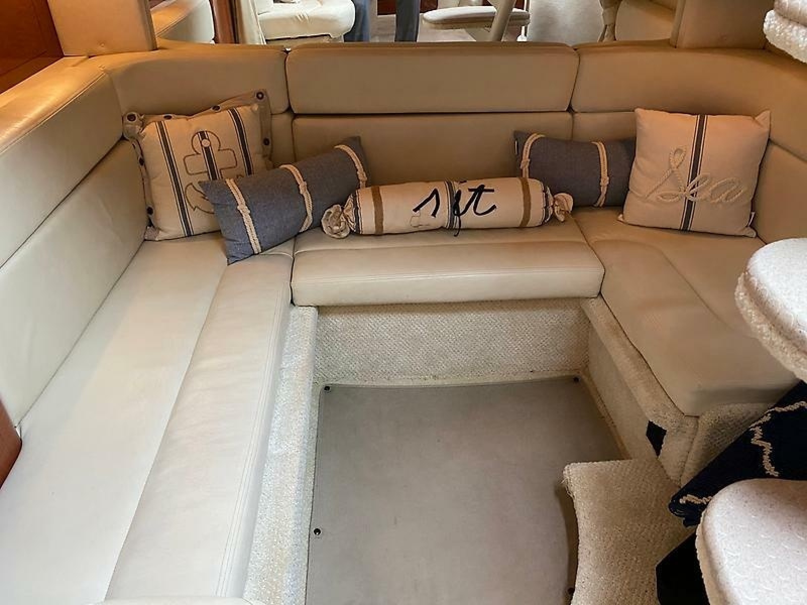2004 Sea Ray 320 Sundancer