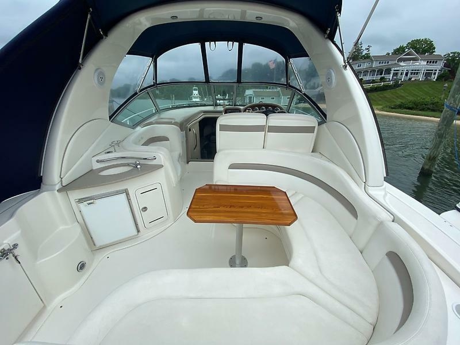 2004 Sea Ray 320 Sundancer