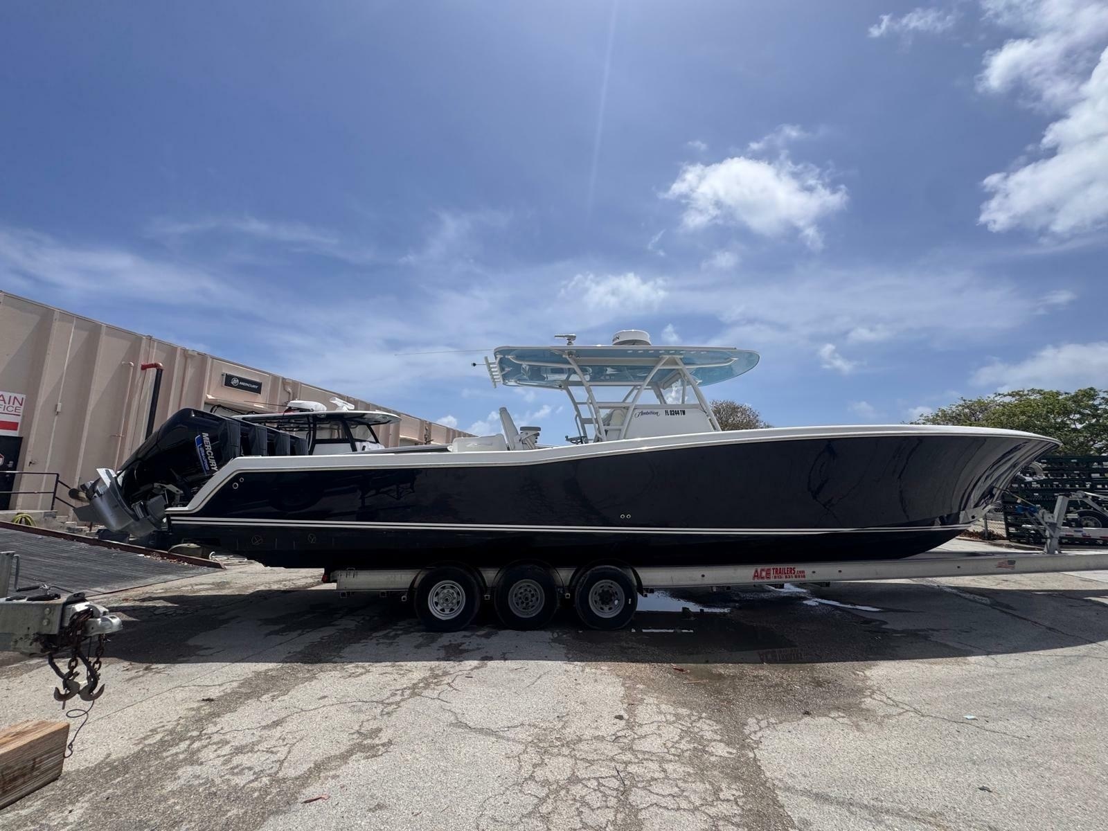 2019 Invincible 42 Open