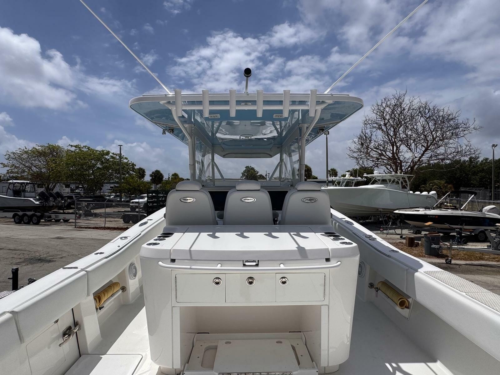2019 Invincible 42 Open