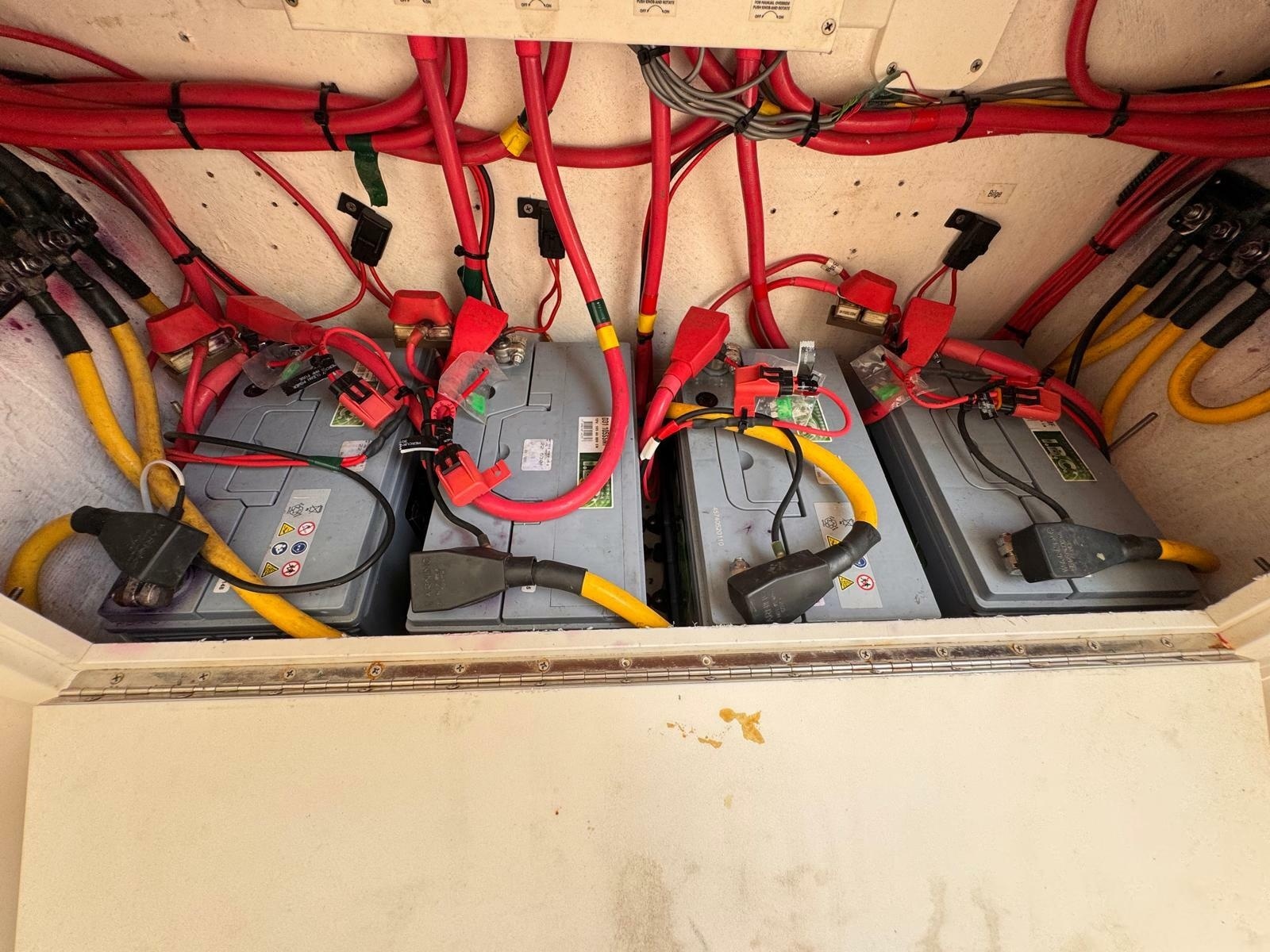 2019 Invincible 42 Open