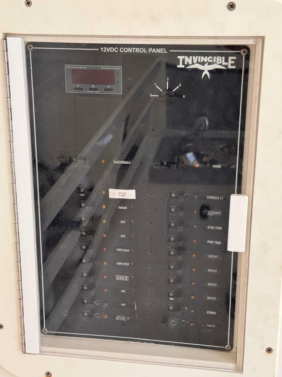 2019 Invincible 42 Open