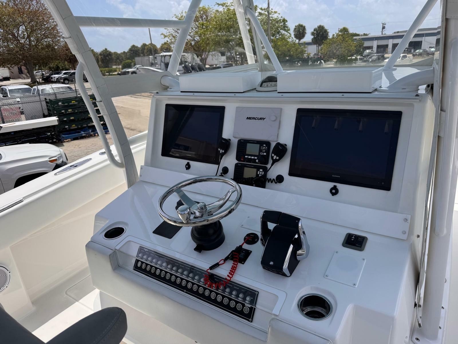 2019 Invincible 42 Open