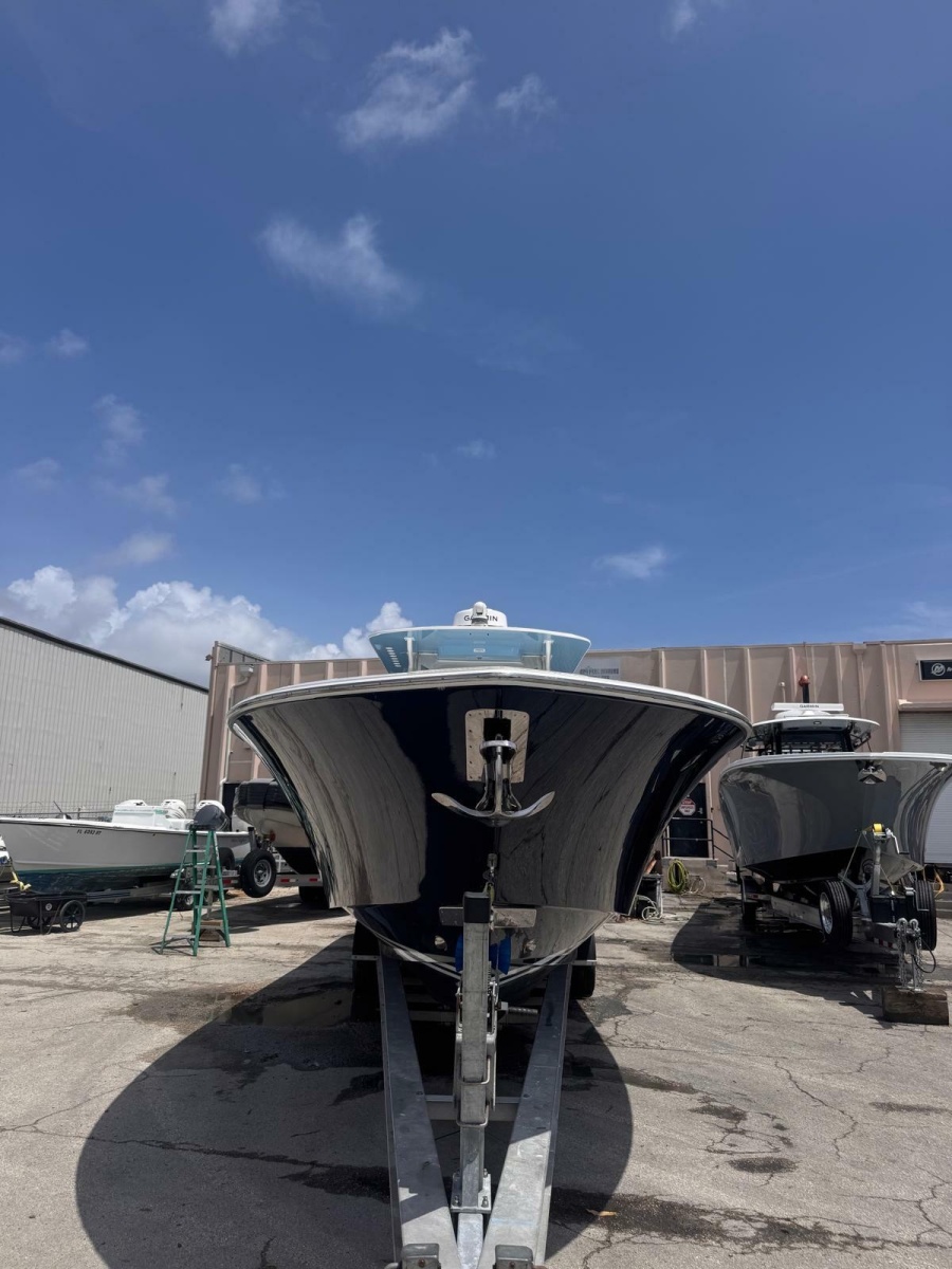 2019 Invincible 42 Open