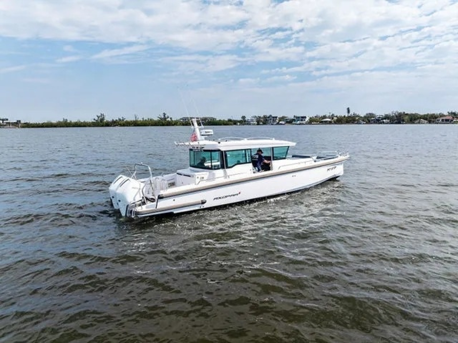 2022 Axopar 37 XC CROSS CABIN