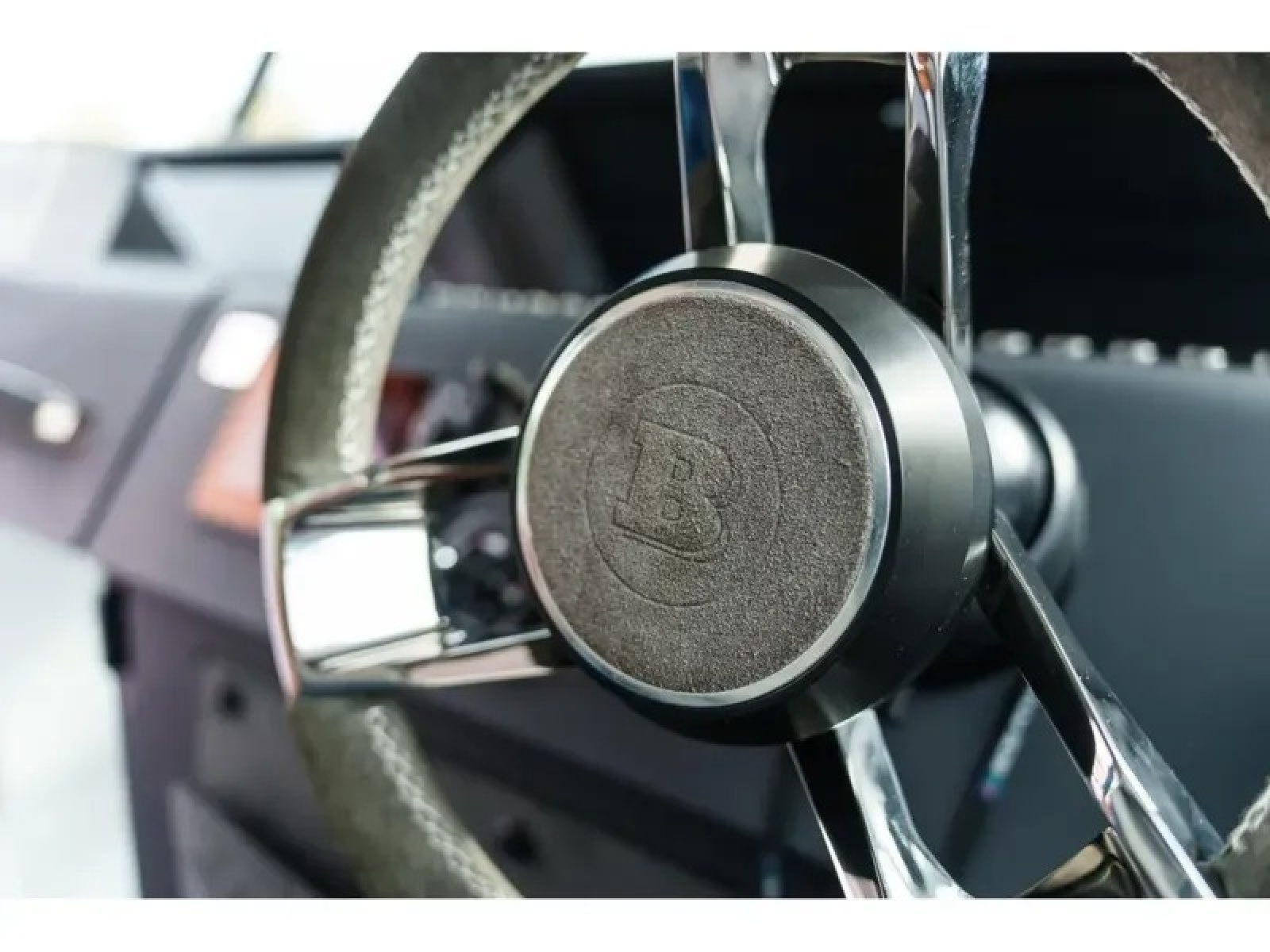 2022 Axopar 37 XC CROSS CABIN